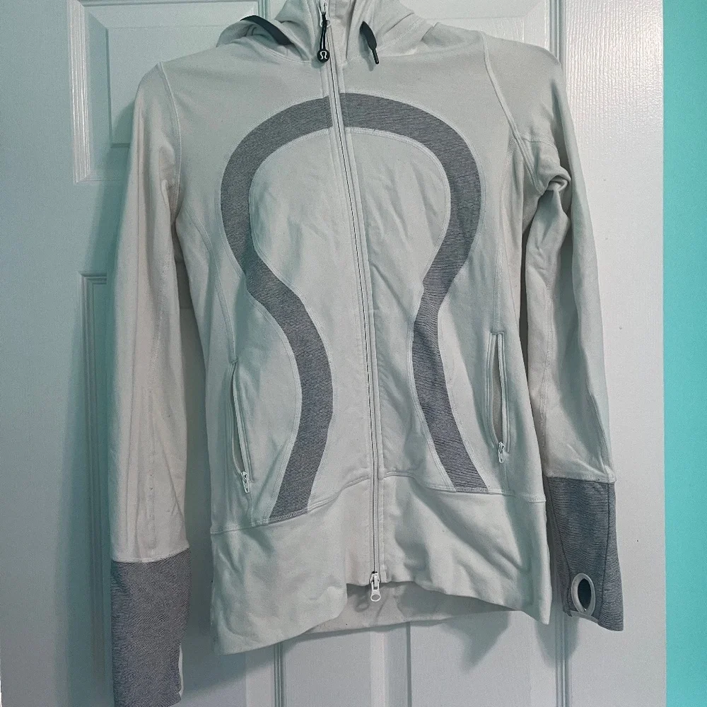 Lululemon In Stride jacket - Picture 1 of 6